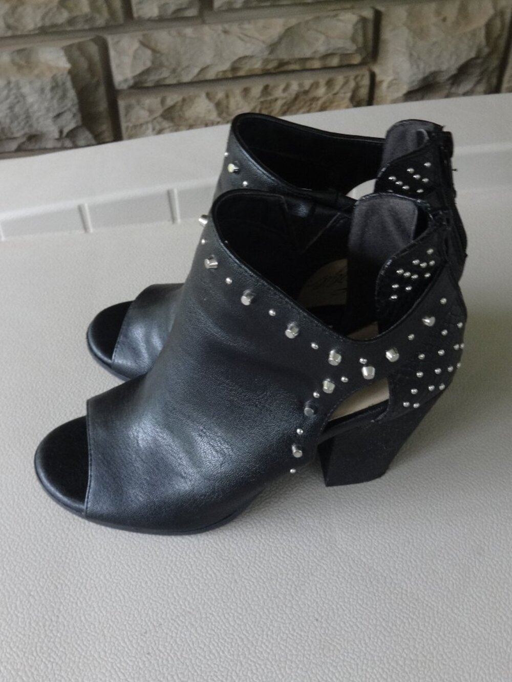 Fergie Radio women's size 7M, black peep toe booties, faux leather, back zipper